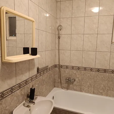 شقة Stan U Centru Bijeljine, 38m2, Luksuzno Opremljen, Internet, Kablovska, Klima بييلينا