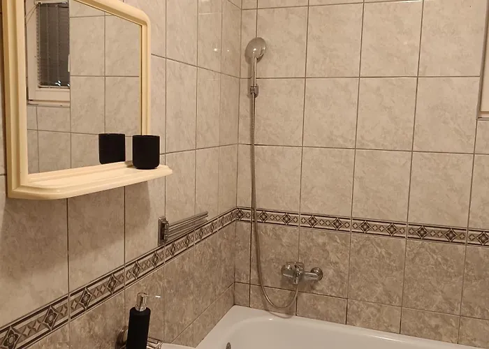 شقة Stan U Centru Bijeljine, 38m2, Luksuzno Opremljen, Internet, Kablovska, Klima بييلينا